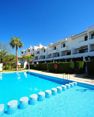 Orange Park Estudio Jardin vista piscina