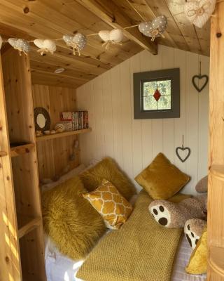 Shepherd's Hut at St Anne's - Costal Location