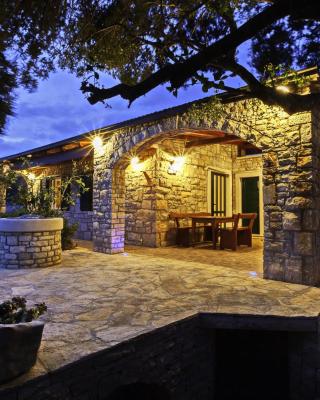 Stone House San Pelegrin