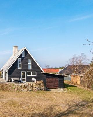 6 person holiday home in Ebeltoft