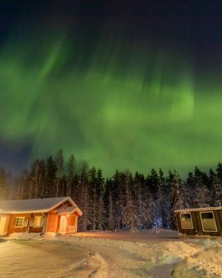 Old Pine Husky Lodge