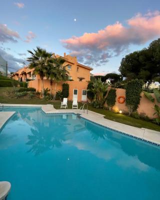 Marbella Deluxe Rooms in Royal Cabopino Townhouse