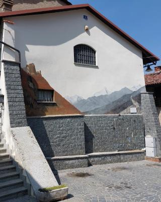 Casa del Rustico, Indipendente vista Sacra con dipinto