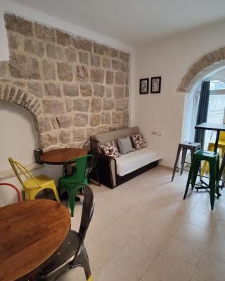 Private Hostel - Best location