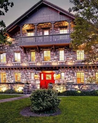 Stone Chalet Bed & Breakfast Inn