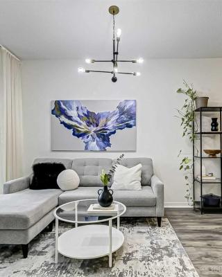 Prime Location - Stunning 2-bdrm Condo