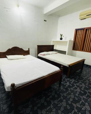 Jaffna RR Holiday Home Non AC