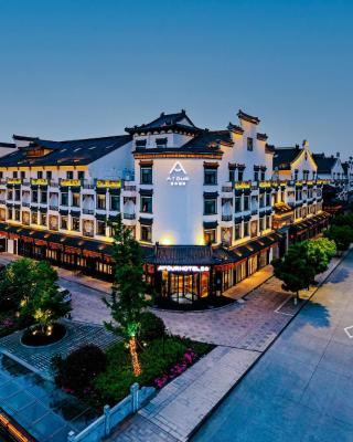 Atour Hotel Tongxiang Wuzhen