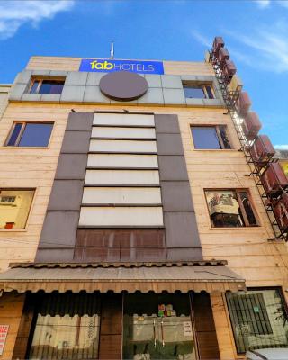 FabExpress Yug Villa Karol Bagh