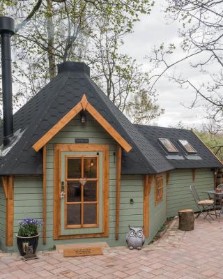 Punch Tree Cabins Couples Outdoor Bath