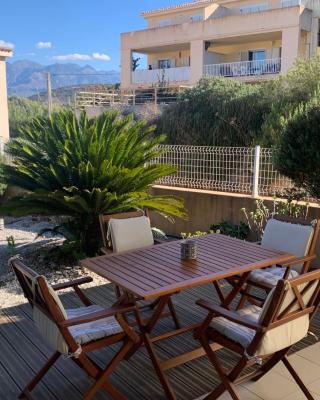 Casa Linda au calme avec jardin à 900 m plage port et centre de Calvi