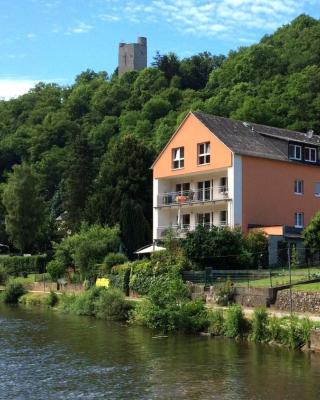 Pension & Seminarhaus "Haus am Fluss"