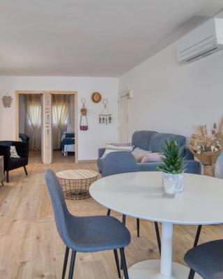 Kaminias III Apartament reformat per 4 persones a Politur a 10 minuts a peu de la Cala Rovira