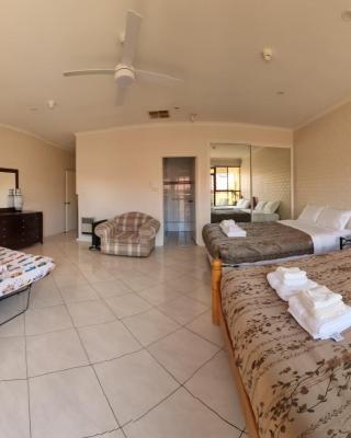 Tuggeranong Short Stay #10 - Sleeps 6