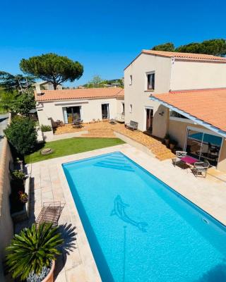 Annexe des Pins - studio gîte avec piscine & climatisation