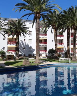 Córcega Palm Beach Salou - Piscina y Jardín