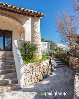 Emma's Villa fronte mare con piscina - Apulia Home