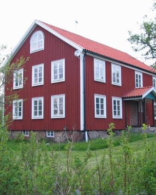 Spjutsbygds Gårds Bed and Breakfast