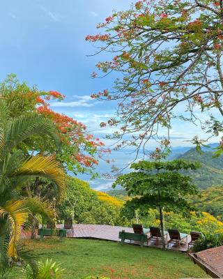 Pacific Edge Eco Lodge