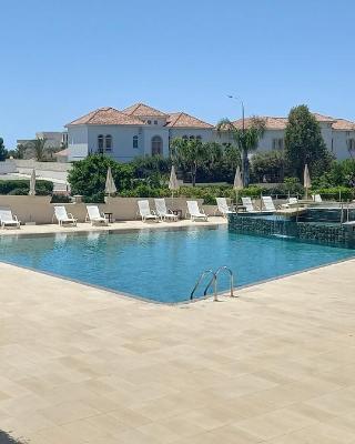E-Hotel Larnaca Resort & Spa