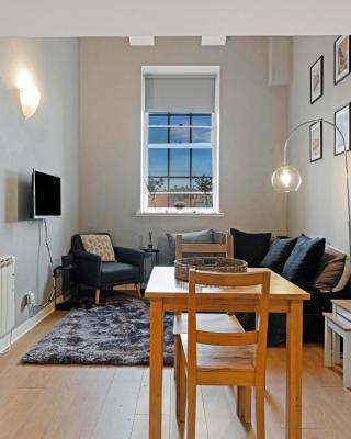 Duplex 3 Bedroom Mezzanine Apartment - Heart of Edinburgh