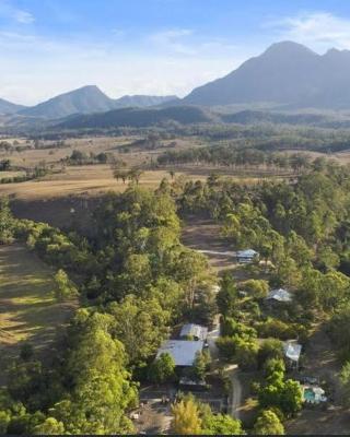 Barney Creek Vineyard Cottages