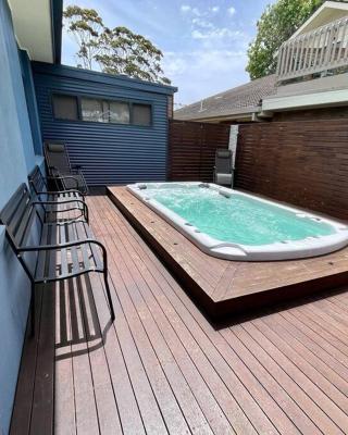 Sails to Sea - 4 Bedroom Pet Friendly Private Pool