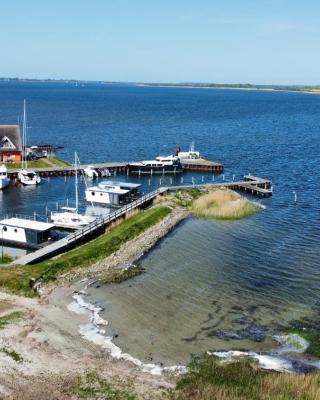 Hausboote und Fewo Vieregge