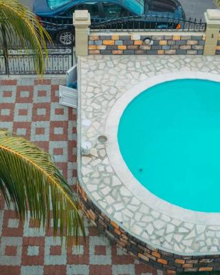 Rs villa 2 share apartment 100 mts to the beach and bus stop