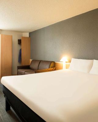 Ibis Orly Chevilly Tram 7