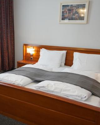 Hotel Pension Lumes - Self Check In