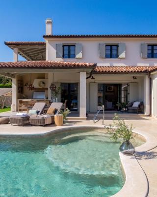Villa Leucolea with pool