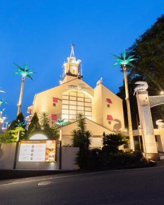 Chapel Coconuts Kameyama