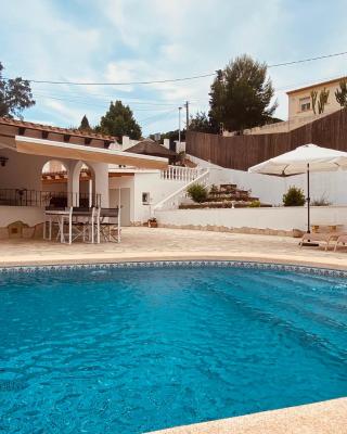 Villa Alhambra - Dale a tu familia las vacaciones y el descanso que se merecen