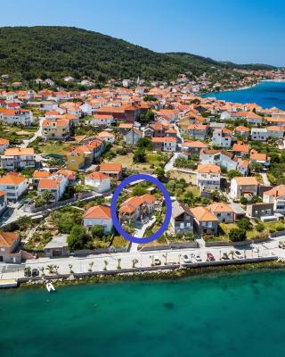 Stone house on the Batalaža Beach - Kali