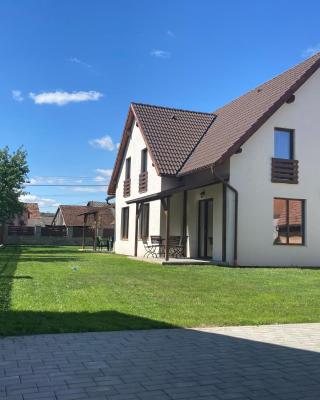 FENYŐ APARTMAN HOUSE II.