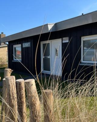 Bungalow Sunny, lekker uitwaaien op het strand!