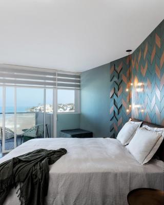 Seaview Stylish Apartment with Balcony