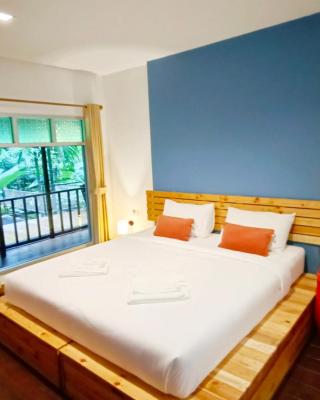 Nua Tone Resort Bang Tao & Cafe