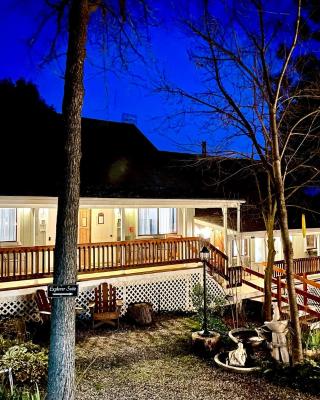 Sierra Mountain Lodge - Vacation Rentals - Yosemite