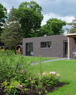 The Black Oak - Luxe bungalow met prive sauna