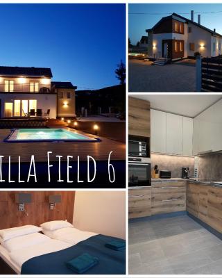 Villa Field6