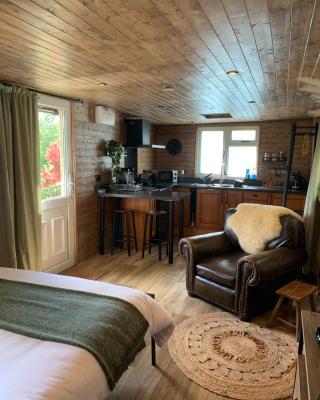 1 bedroom woodland cabin