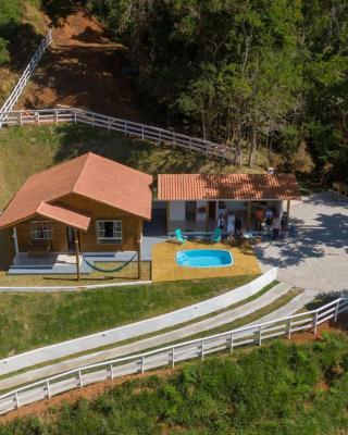 Recanto Águas Nascentes - Casa na serra com piscina e cachoeira no quintal!!