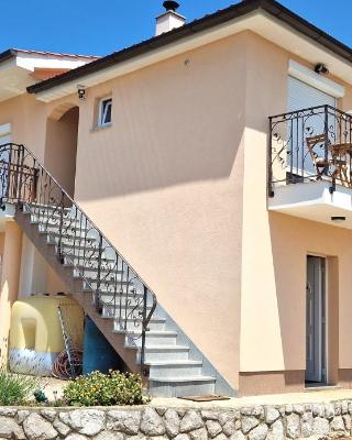 Apartments Pinezić