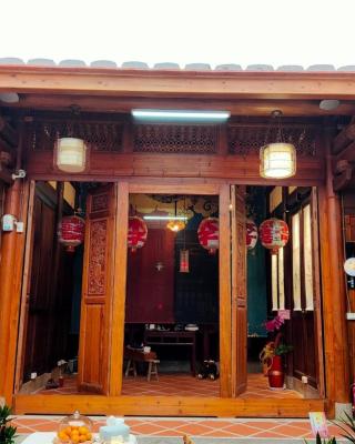 新龍頭古厝本館 Shin Long Tou B&B