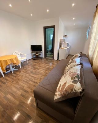 Apartmani LALA 2 Canj