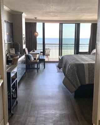 *OCEANFRONT RETREAT*King Bed *Great Pools, Hot Tubs+++*O41