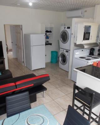 Stewart Apt- Trincity, Airport, Washer, Dryer, Office, Cable , WiFi
