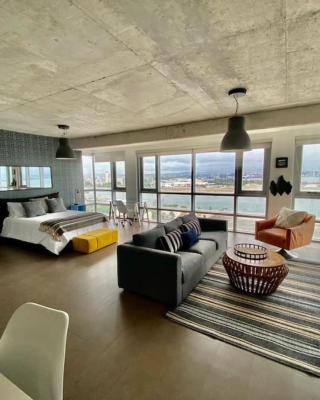 KASA Skyview Luxury Loft Style 15th floor Condo